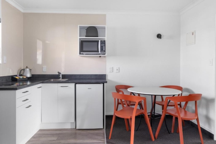 Double Basement Suite