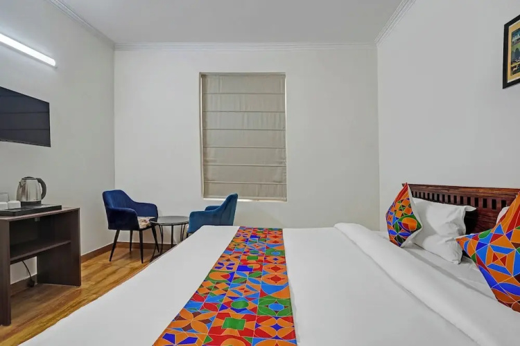 Fabhotel Hazel Town House