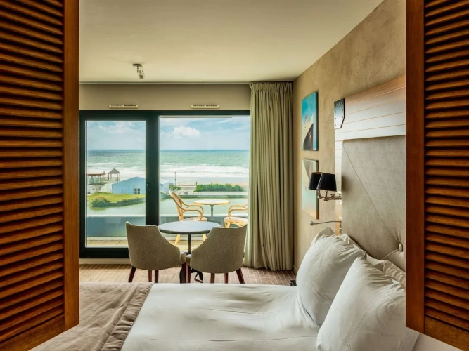 Superior Double room with balcony and with sea view