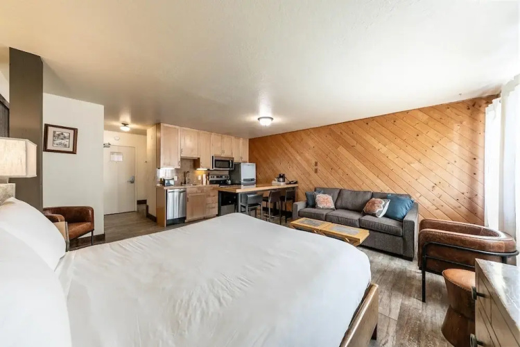 122 Bldg B 1 Bedroom Studio
