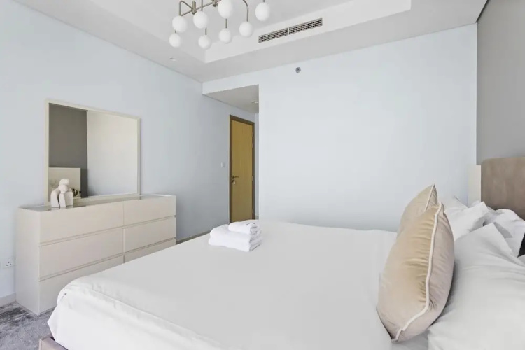 Stone Tree - Furnished 2BR with Infinity Pool