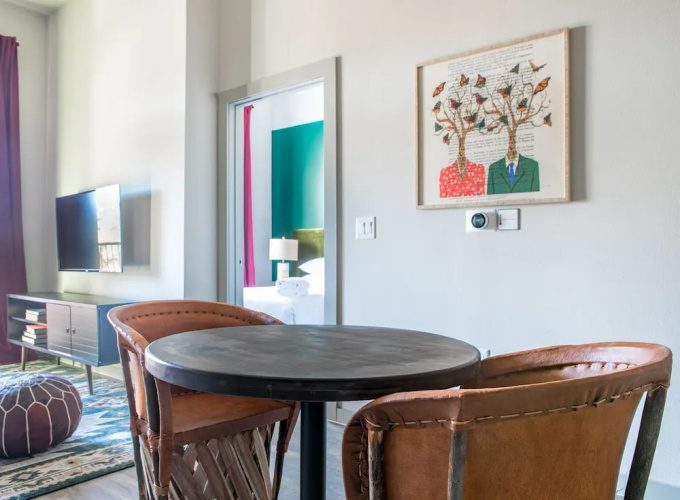 1BR2BR Downtown Austin byWanderjaunt
