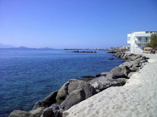 Ladikos Beach Hotel