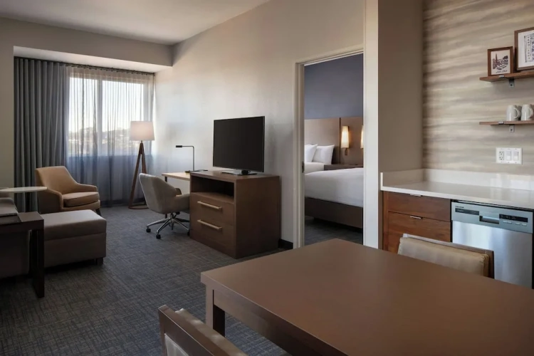 1 Bedroom Suite