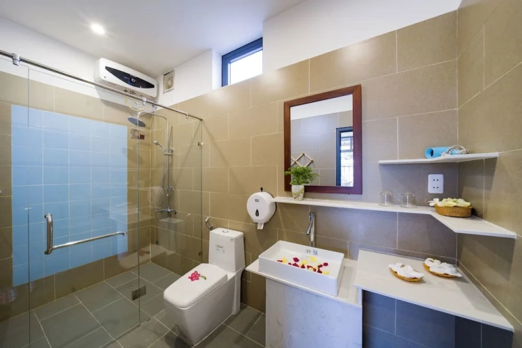 Standard Twin Basement room