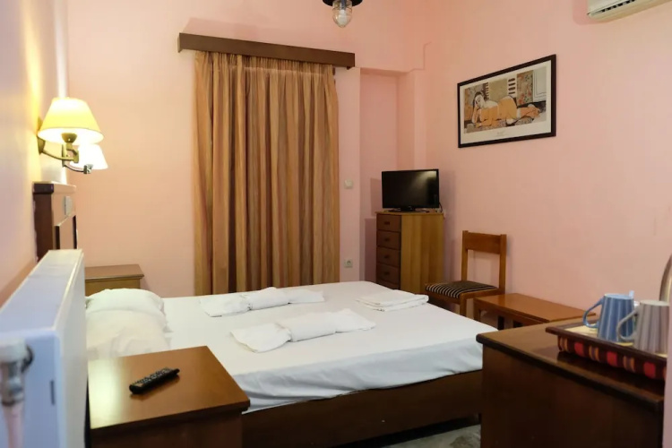 Hotel Rovies