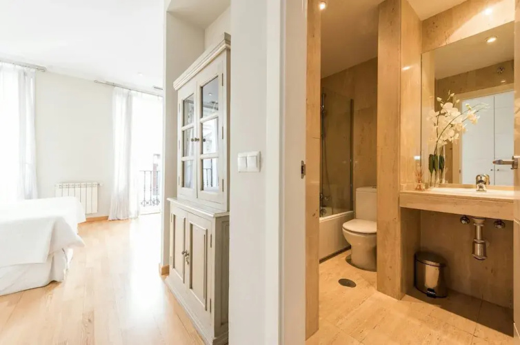Prado Museum Apartment