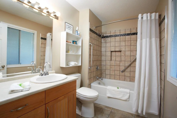 Madrona Beach Resort