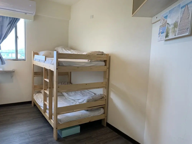 Corner 284 Hostel