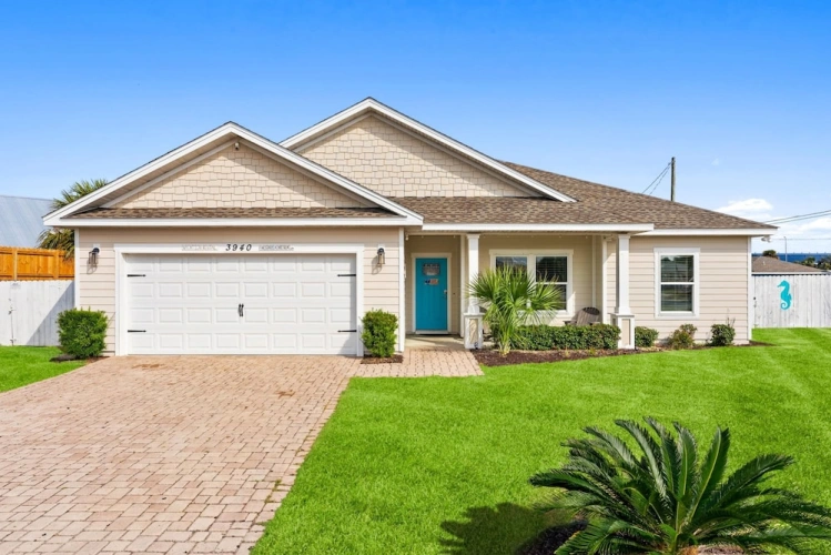 4 Bedrooms Cottage
