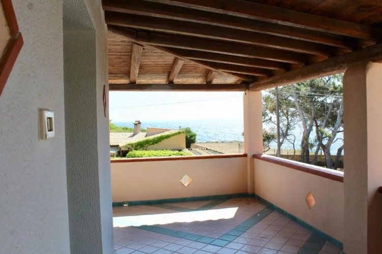 Apartment with sea view