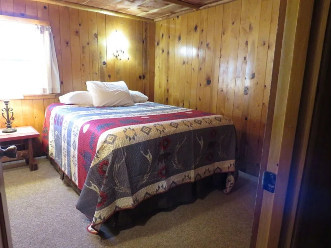 Eagle Nest Cabins & Marina