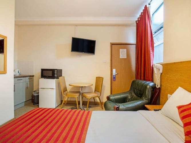 Guest rooms