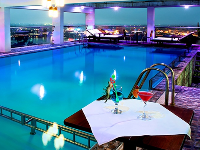 Suite with balcony and with river view