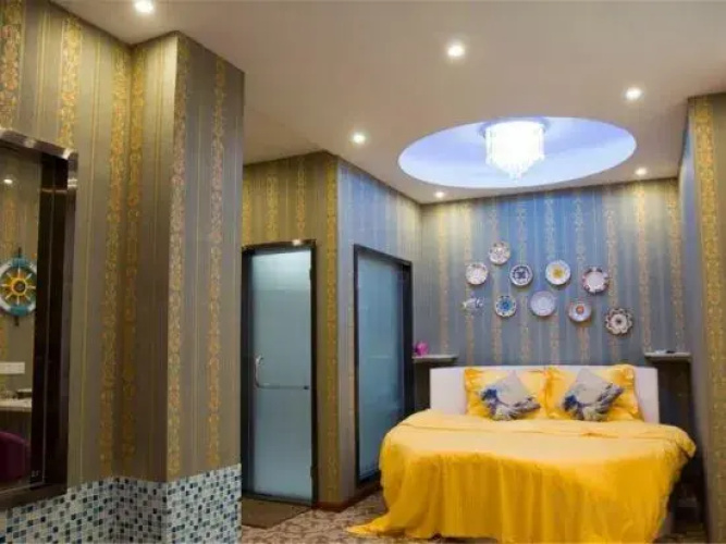 Shouxian Luolin Theme Hotel