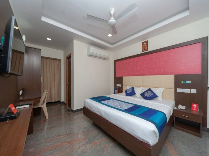 Famous Residency by OYO
