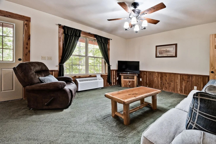 Lake Forest Luxury Log Cabins
