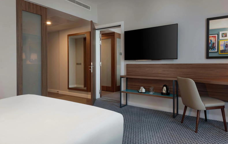 Hampton by Hilton Edinburgh Airport photo 6