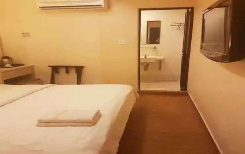 Indigo Inn Metro Prima