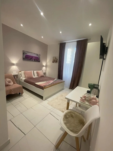 Laura Rooms
