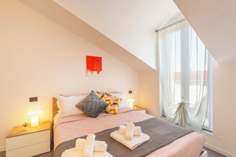 Deluxe Apartment with balcony and with city view