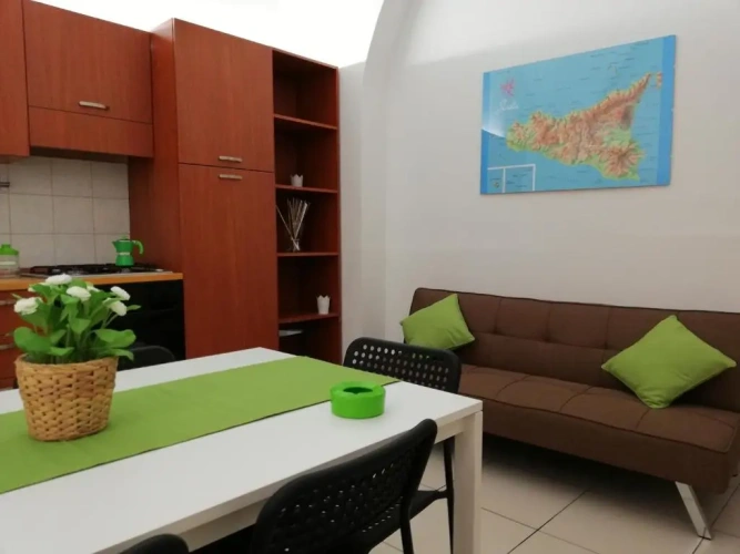 2 Bedrooms Cottage