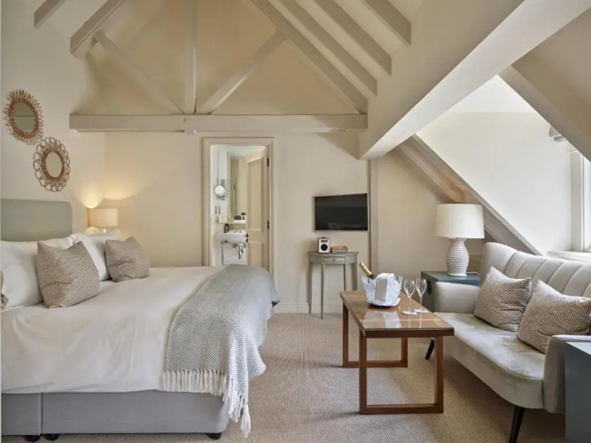 Dormy House