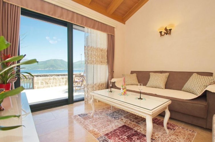 Villa beachfront