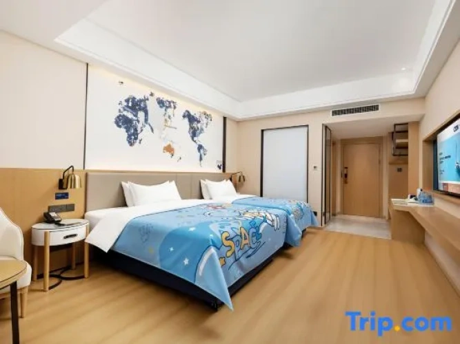 Deluxe Twin Family room