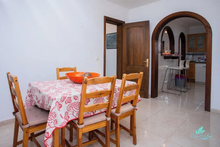3 Bed Villa - Pool, Terrace, Bbq, Near Beach