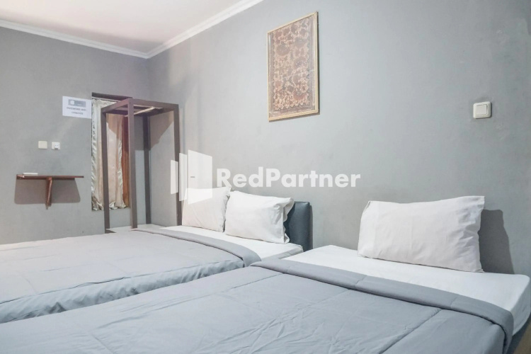 OYO 2669 Crown Residence