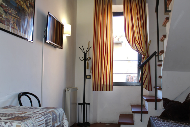 Max Apartments