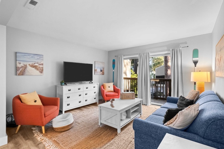 2 Bedrooms Villa