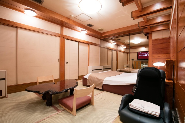 Standard Triple room