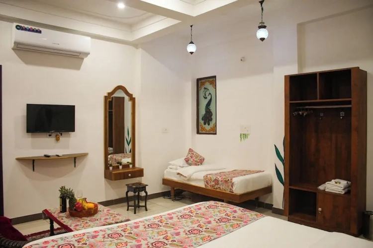Guest rooms