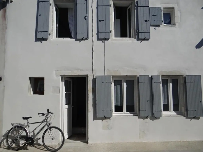 2 Bedrooms Cottage