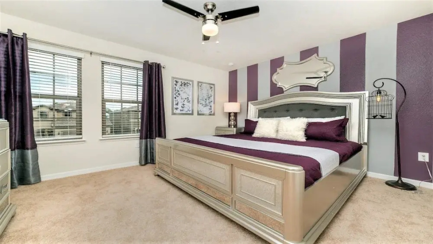 Special Rate Spacious Home With Private Pool!
