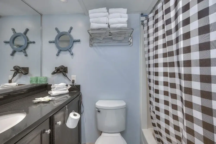 1 Bedroom Deluxe Studio with balcony and oceanfront