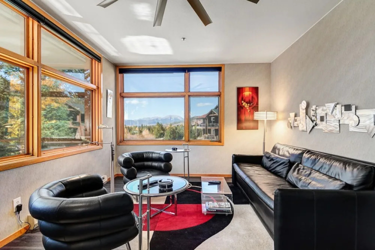 River Bank Lodge 2916