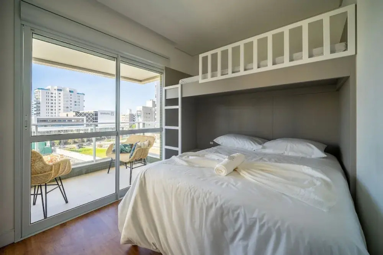 Charming apt w/ Balcony 150m From the Beach Abc0403