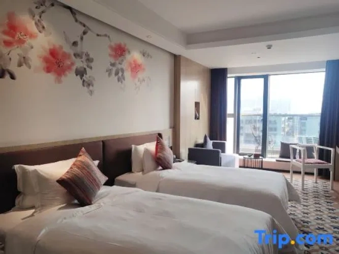 Deluxe Twin room with balcony