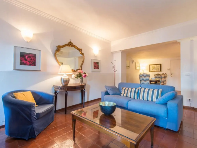 RSH Giulia Large Piazza Navona Apartment