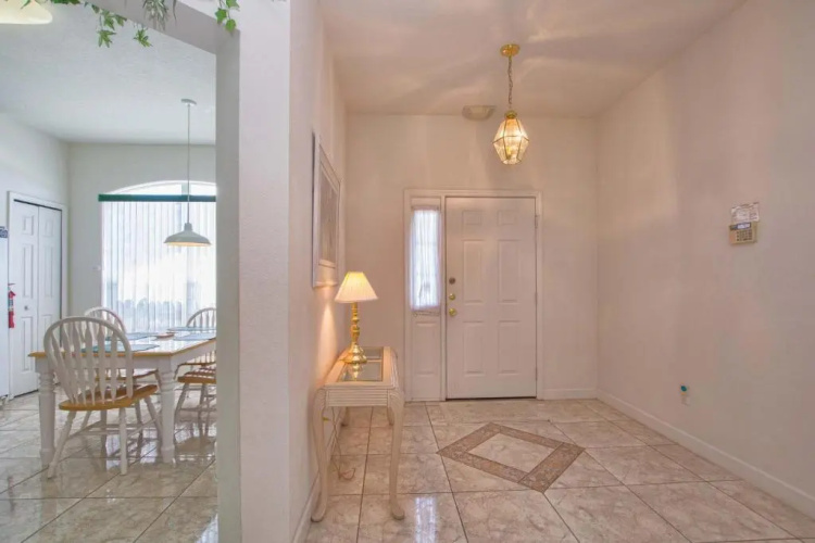 Esprit-3 Bedrooms House W/Pool-4100es