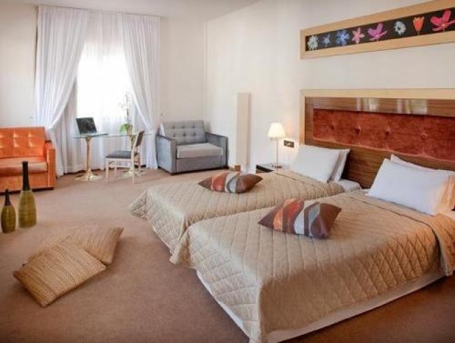Economy room