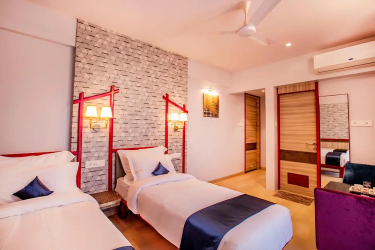 Hotel Prabha Palace