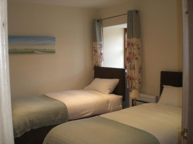 Deluxe Twin Suite