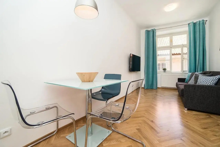 Unique Apt 250m from the Charles Bridge