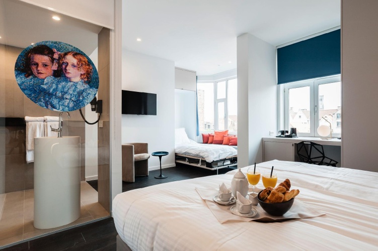 Superior Triple room