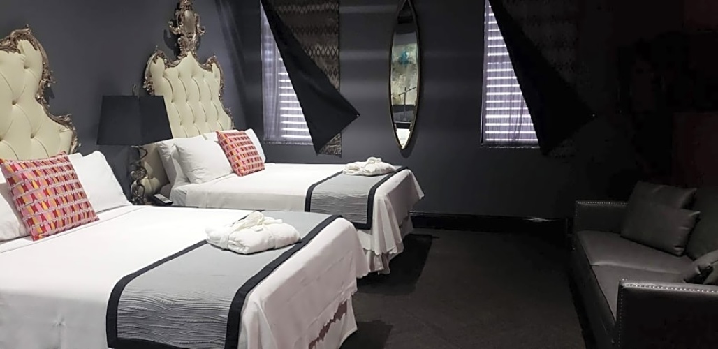 Quadruple Suite