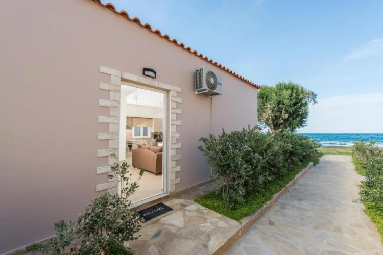 2 Bedrooms Cottage